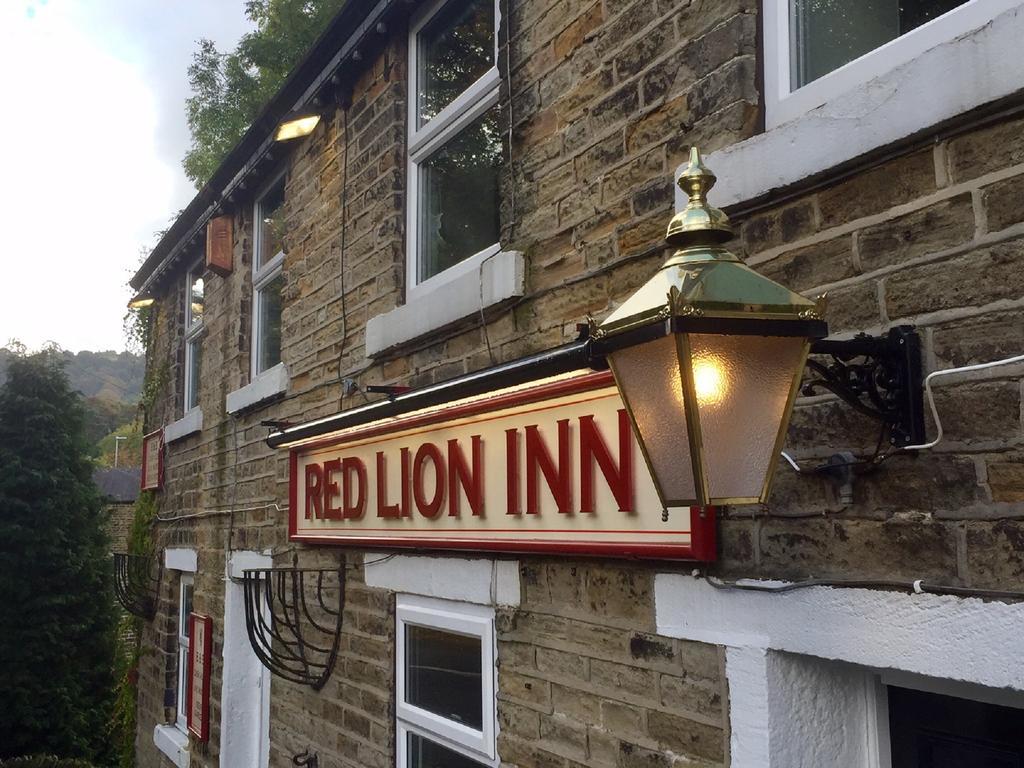 The Red Lion Inn Holmfirth Exterior photo