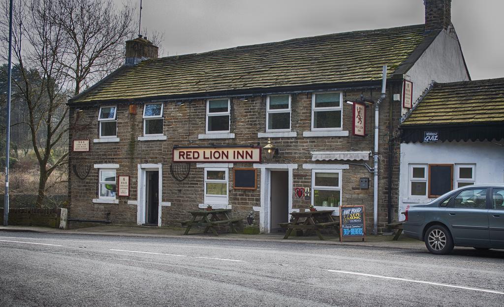 The Red Lion Inn Holmfirth Exterior photo