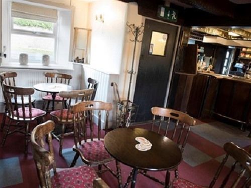 The Red Lion Inn Holmfirth Exterior photo